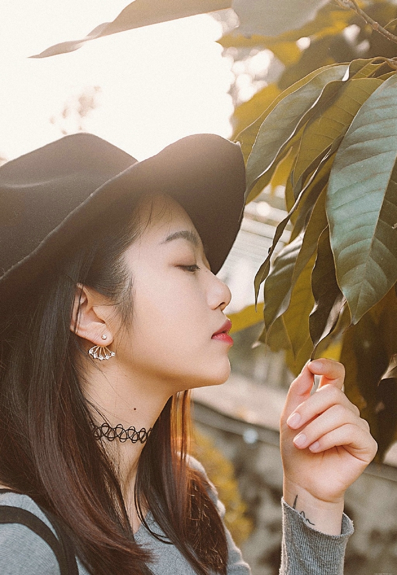 气质英伦风美女寂寥孤独独自一人写真