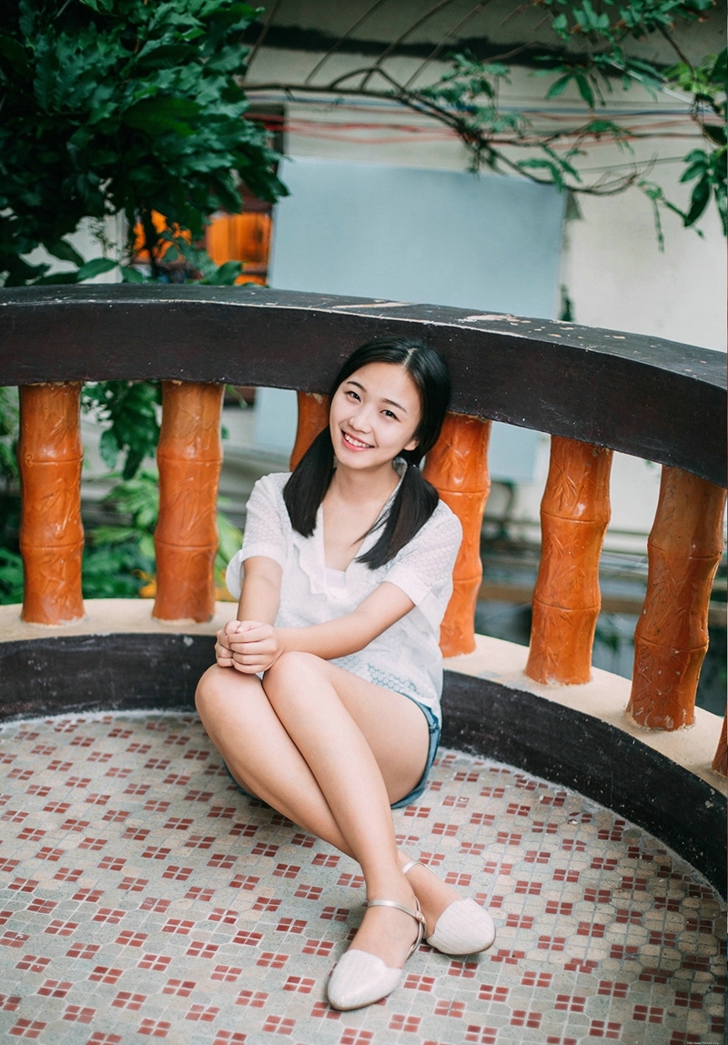 清纯俏皮双马尾妹子可爱娇嫩活力十足