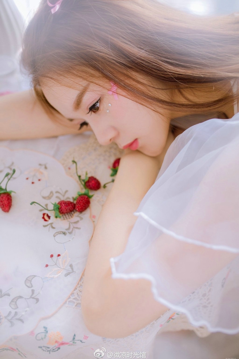 安静甜美妹子柔美娇俏可人