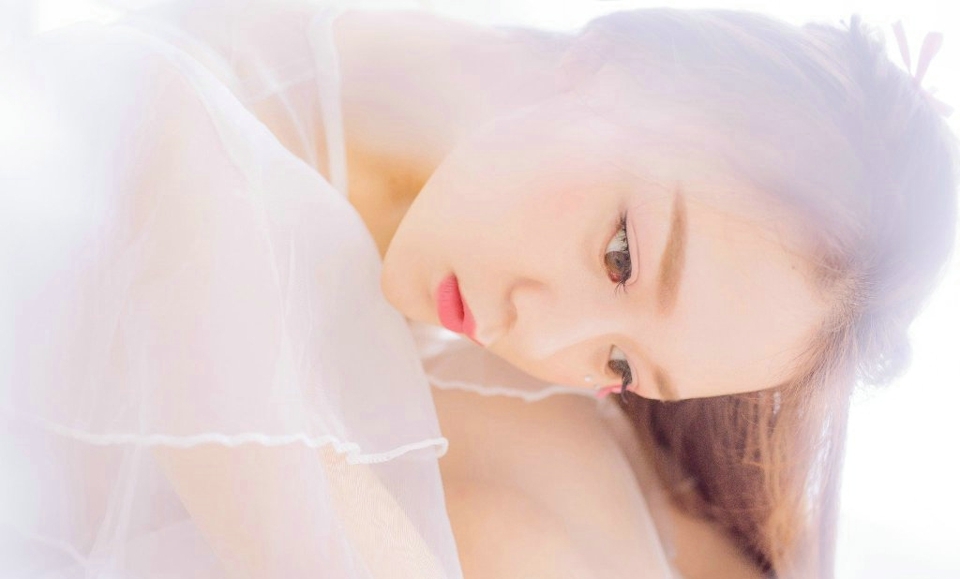 安静甜美妹子柔美娇俏可人