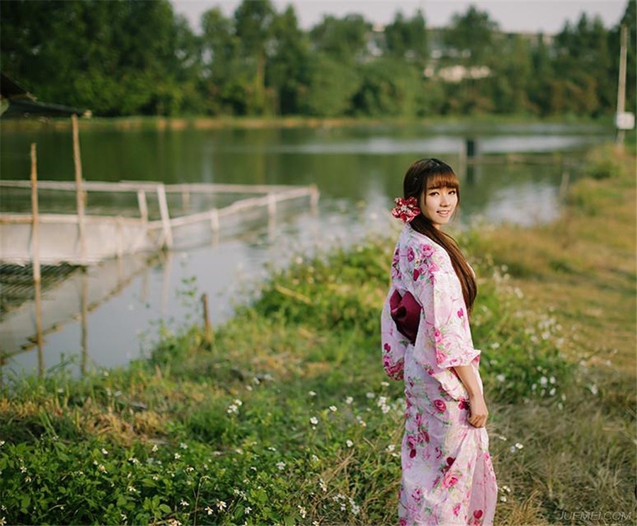清新阳光的少女与和服的唯美写真
