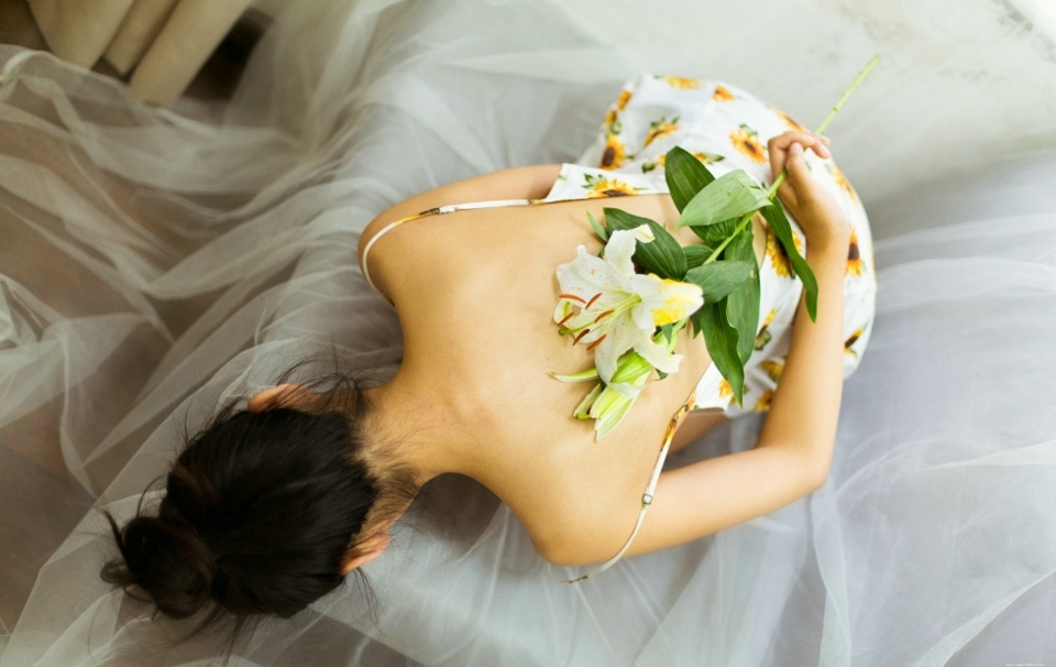 私房百合香极品美女真空美背诱惑无限