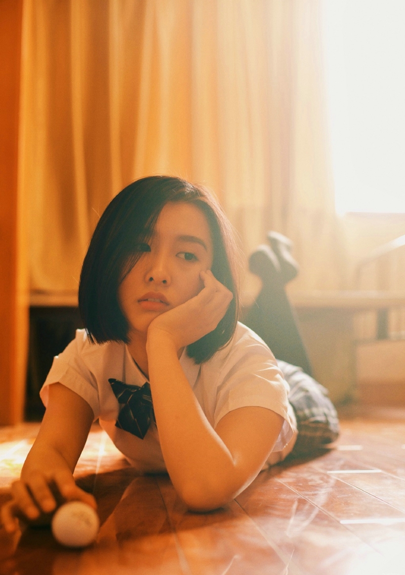 校服波波头妹子舒适私房慵懒时光