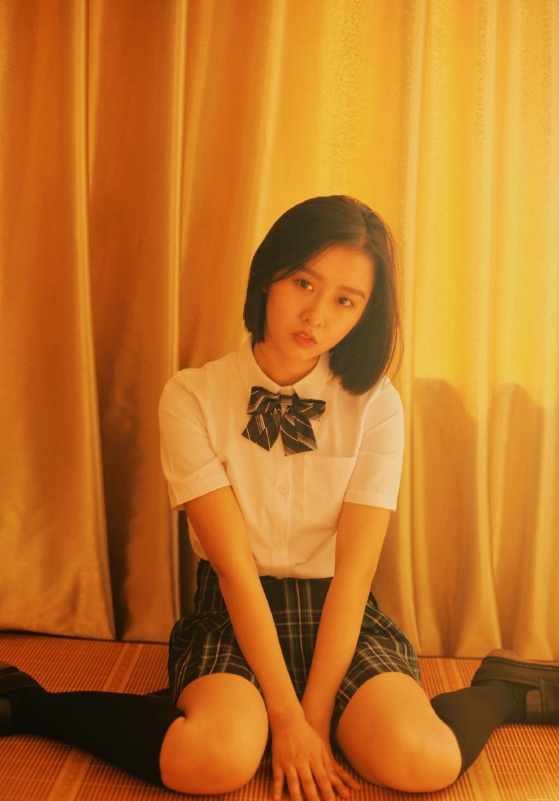 校服波波头妹子舒适私房慵懒时光