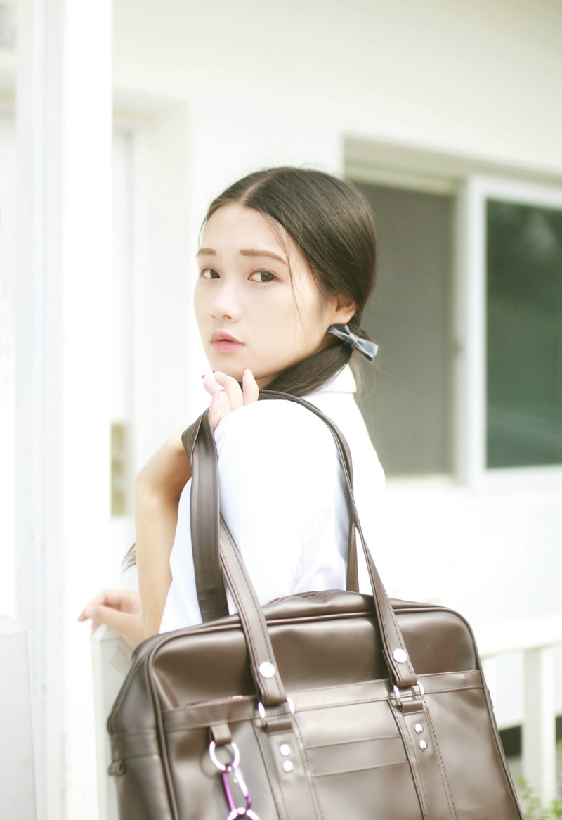 学院风双马尾妹子清纯娇嫩惹人爱