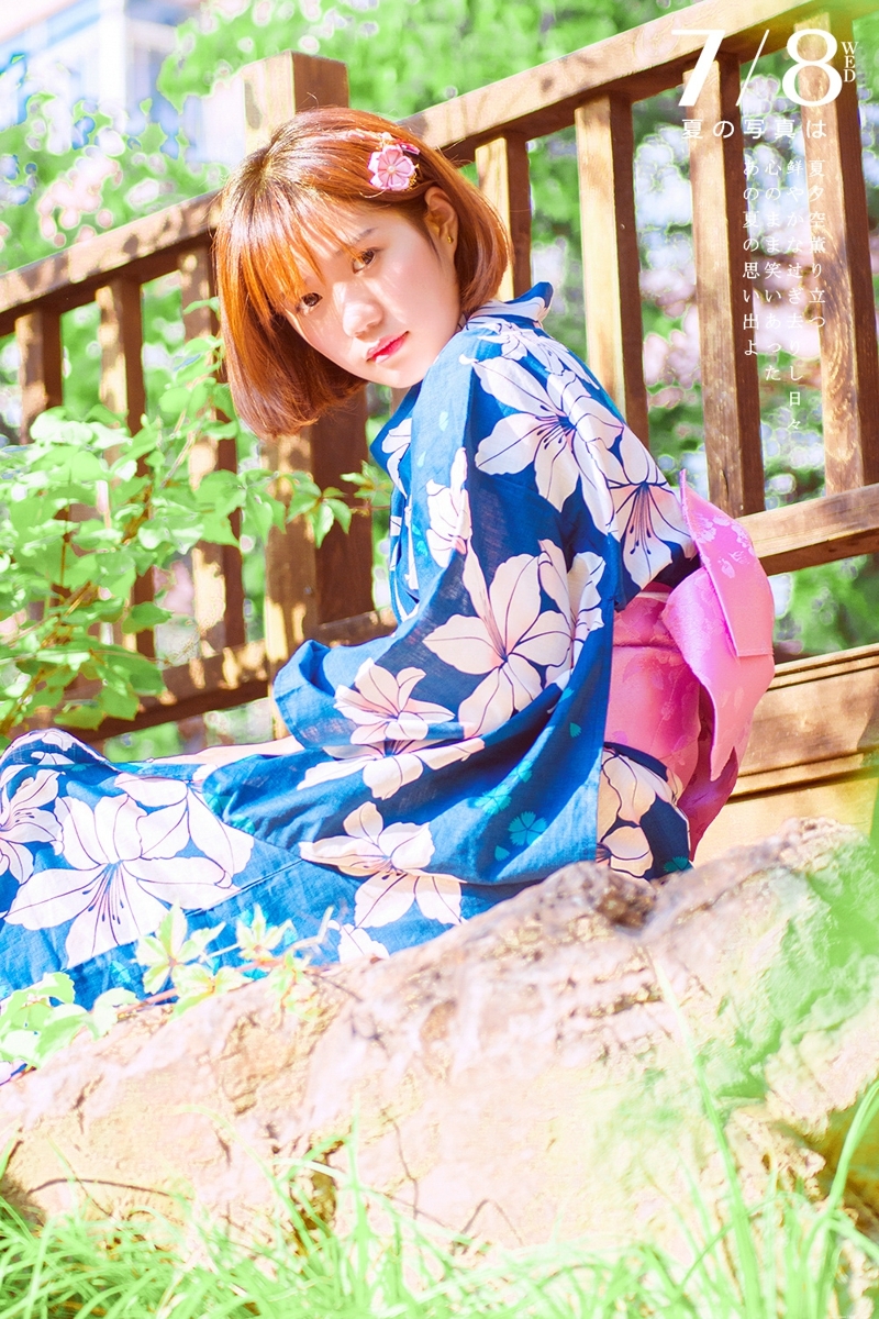 夏日阳光下的和服扇子妹子明媚写真