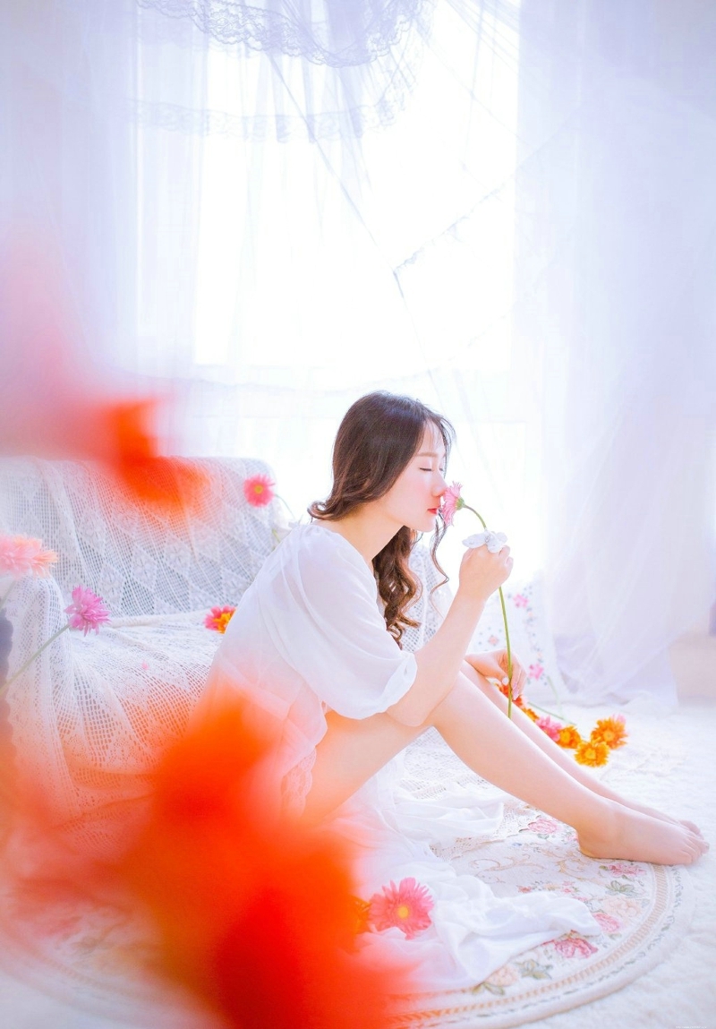 温柔美女私房向日葵娇美可人