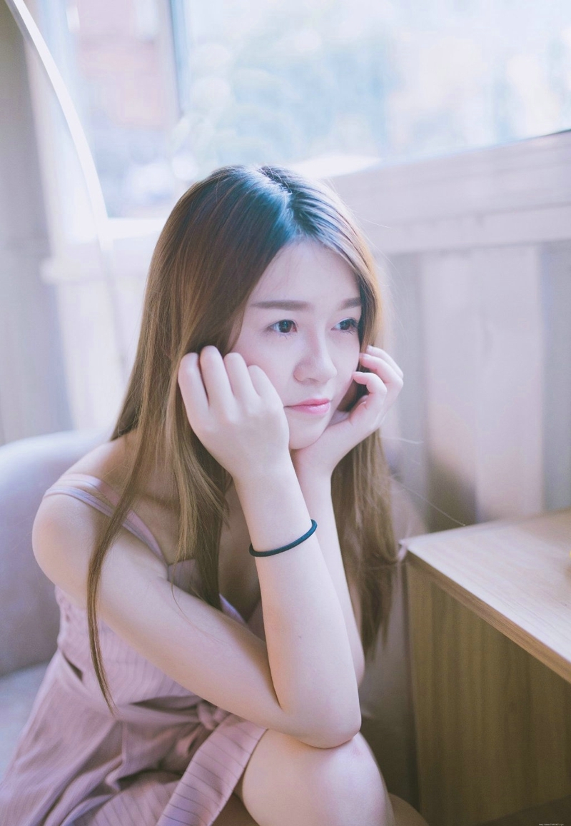 阳光私房长发女神长腿美丽迷人