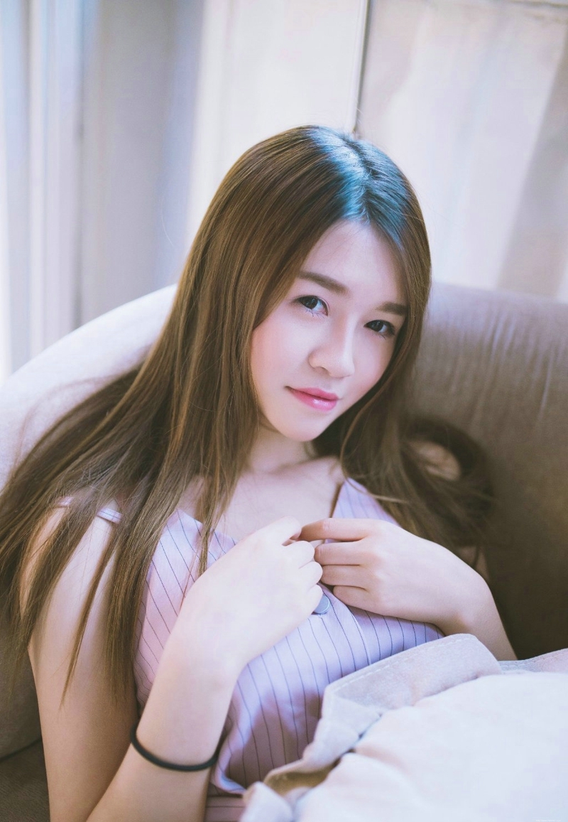 阳光私房长发女神长腿美丽迷人