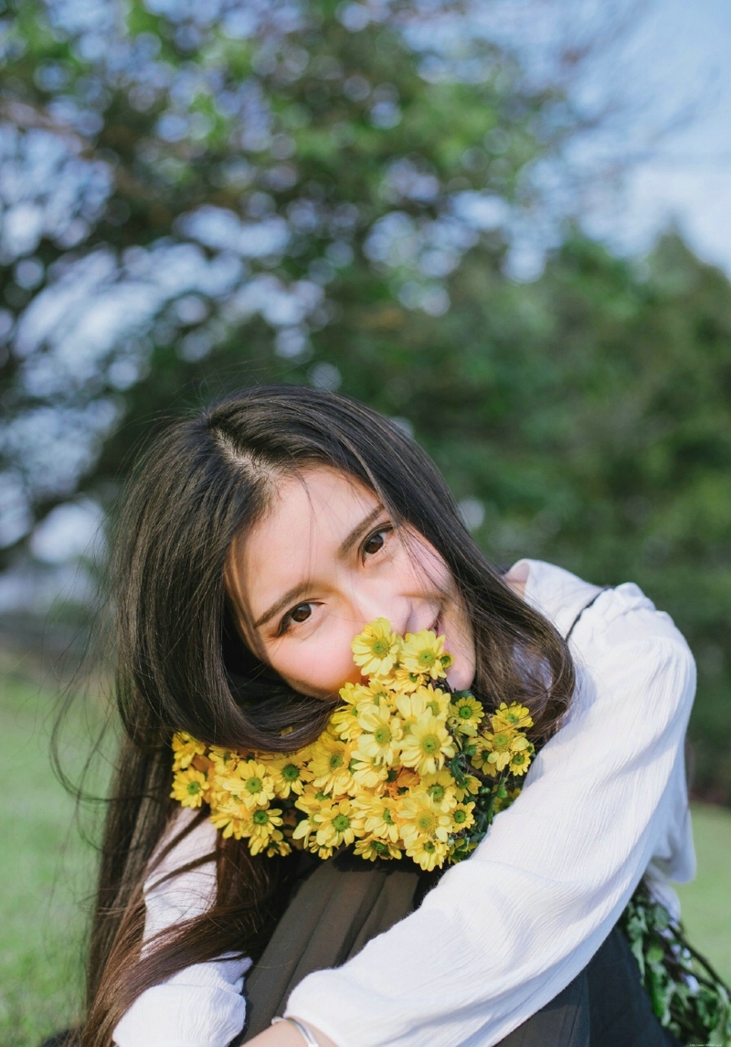 长发女神花朵般娇艳美丽动人
