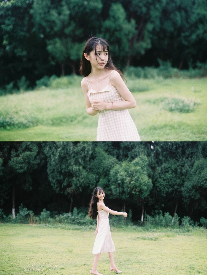 甜美少女户外草地上格子裙活泼写真