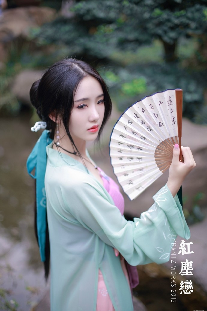 唯美粉嫩气质女神白皙靓丽迷人诱惑