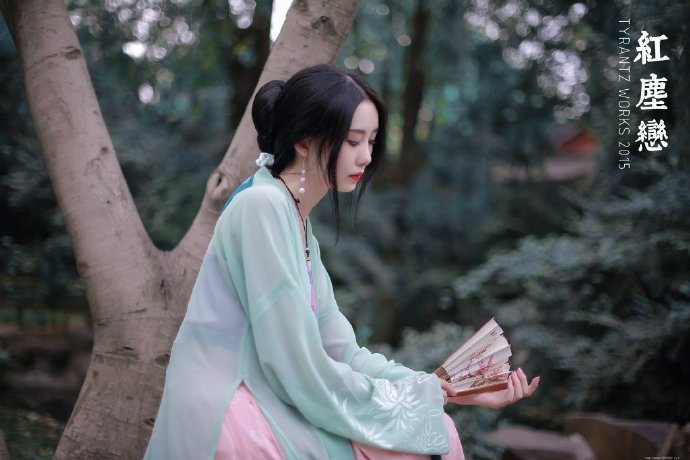 唯美粉嫩气质女神白皙靓丽迷人诱惑