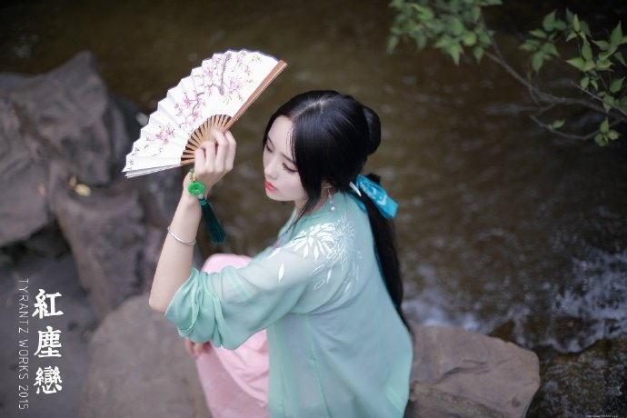 唯美粉嫩气质女神白皙靓丽迷人诱惑