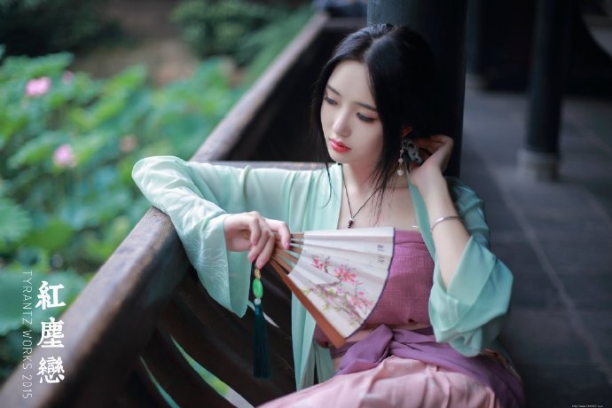 唯美粉嫩气质女神白皙靓丽迷人诱惑