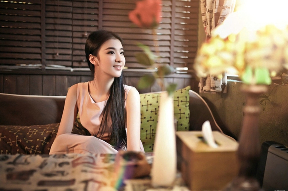 咖啡屋里笑容清纯氧气女神优雅甜美文静写真