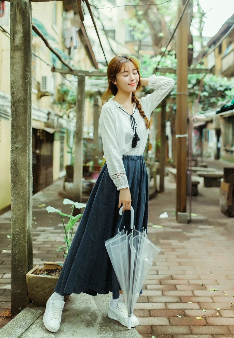 户外清新甜美麻花辫姑娘娇美写真