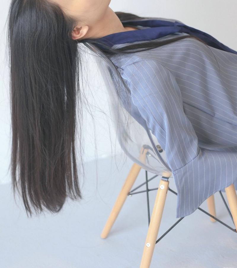 纯净私房内的森系姑娘安静怡人