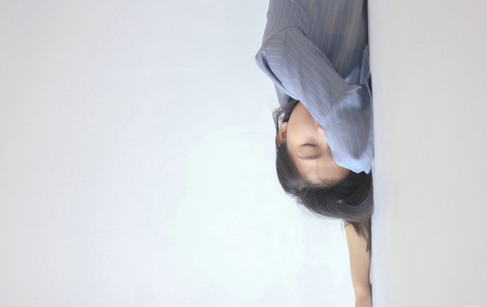 纯净私房内的森系姑娘安静怡人