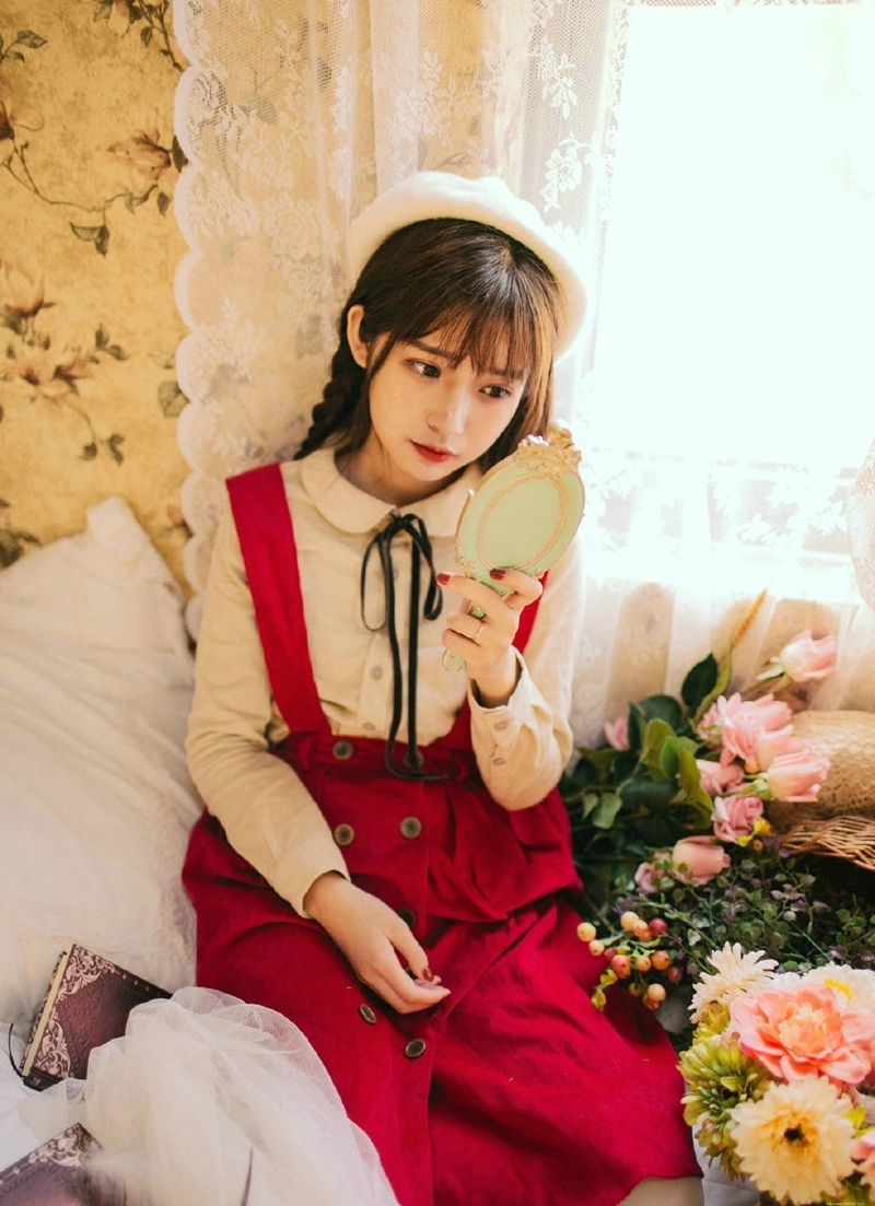 安静甜蜜少女私房靓丽养眼写真