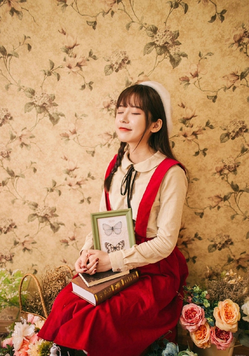 安静甜蜜少女私房靓丽养眼写真