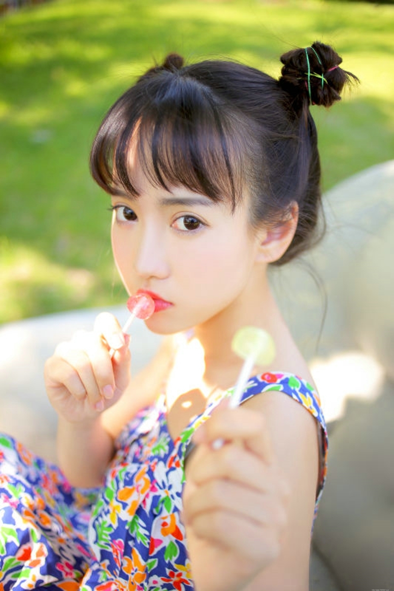 夏日连衣裙棒棒糖小巧玲珑妹子清爽可人