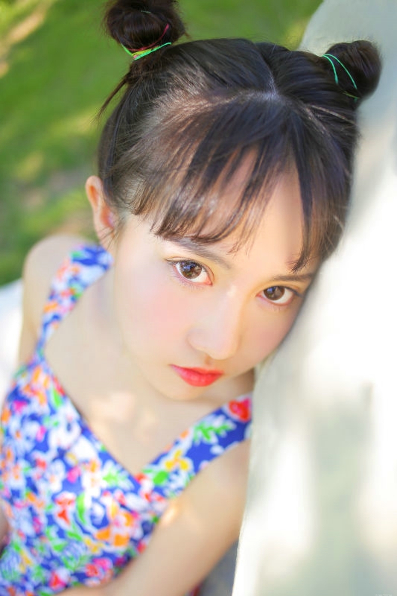 夏日连衣裙棒棒糖小巧玲珑妹子清爽可人