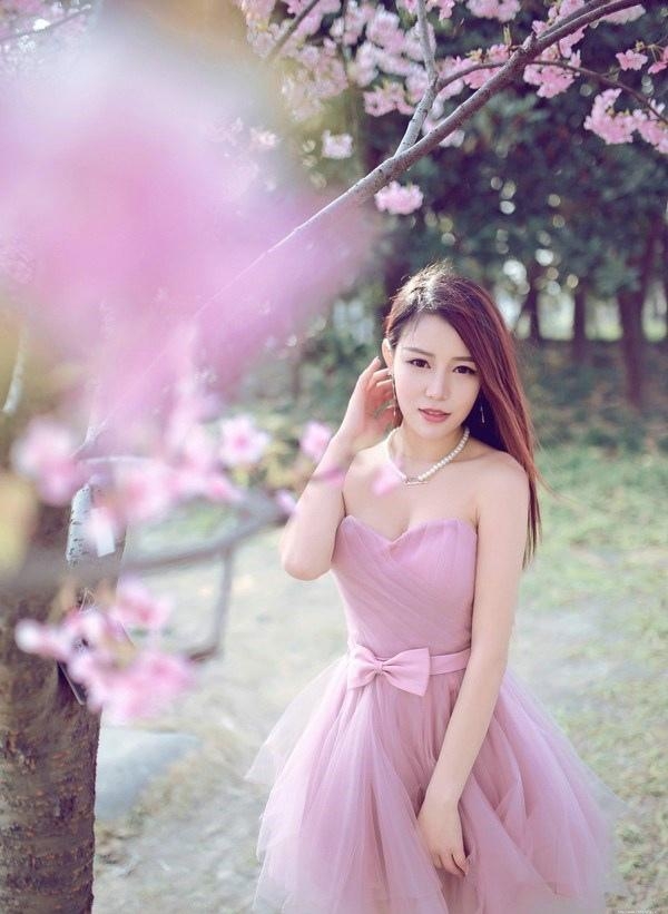 清纯女神粉色纱裙迷人唯美靓丽写真