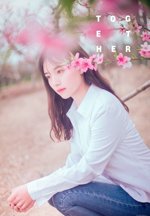 樱花下白衬衫女孩清新粉嫩唯美写真