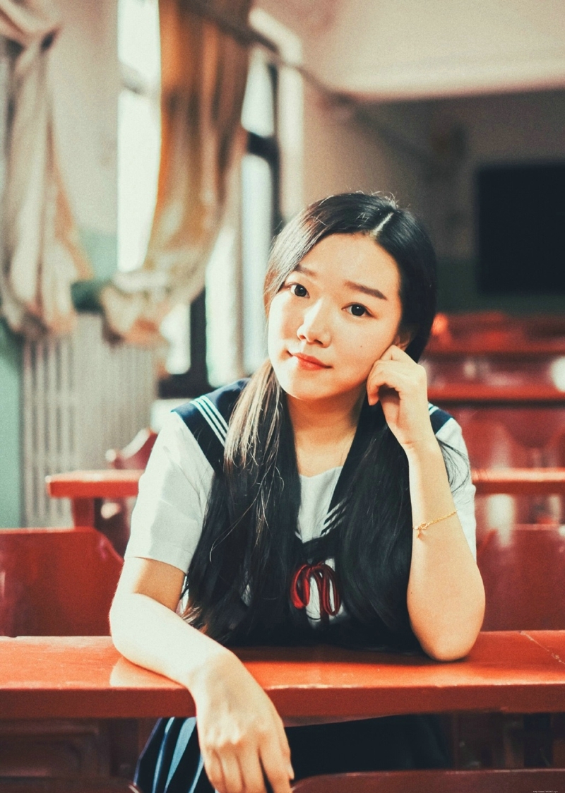 校服长发妹子双马尾清新迷人