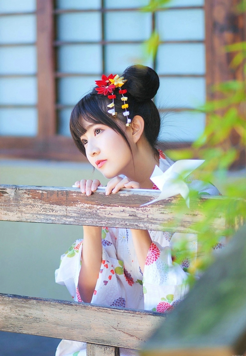 郊外和服娇萌妹子可爱甜美写真