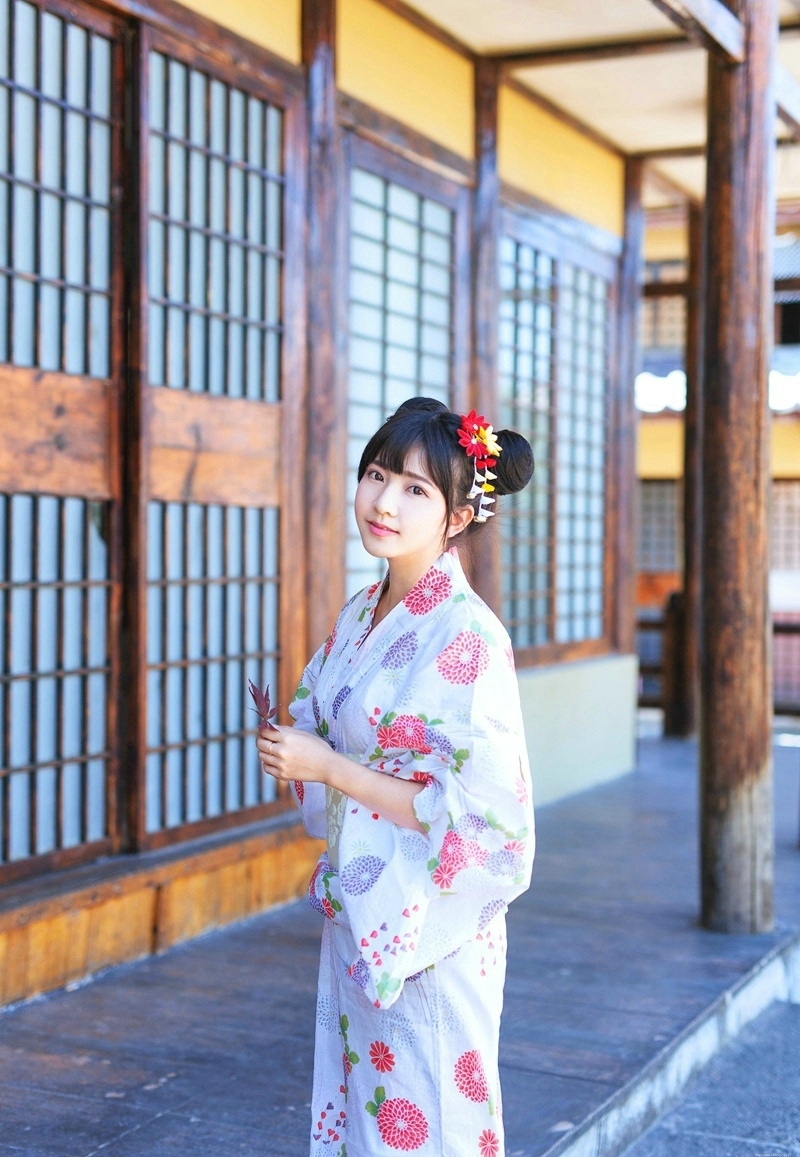 郊外和服娇萌妹子可爱甜美写真