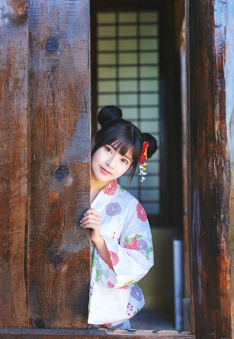 郊外和服娇萌妹子可爱甜美写真