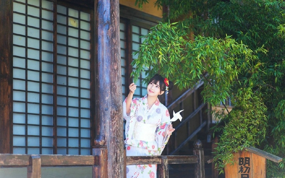 郊外和服娇萌妹子可爱甜美写真