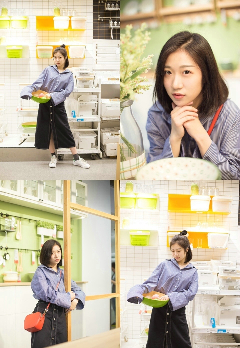 格子衬衫清爽美女悠闲时光