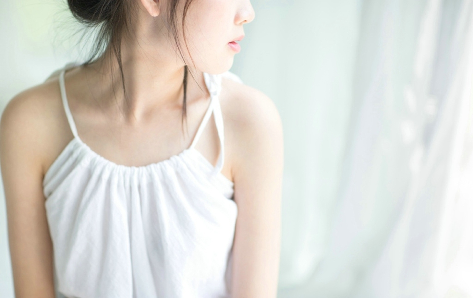 丸子头可爱元气少女晨起慵懒舒适时光