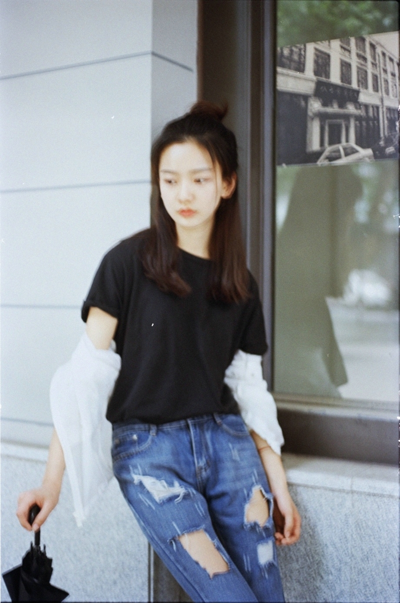 率性美女丸子头高颜值随性范写真