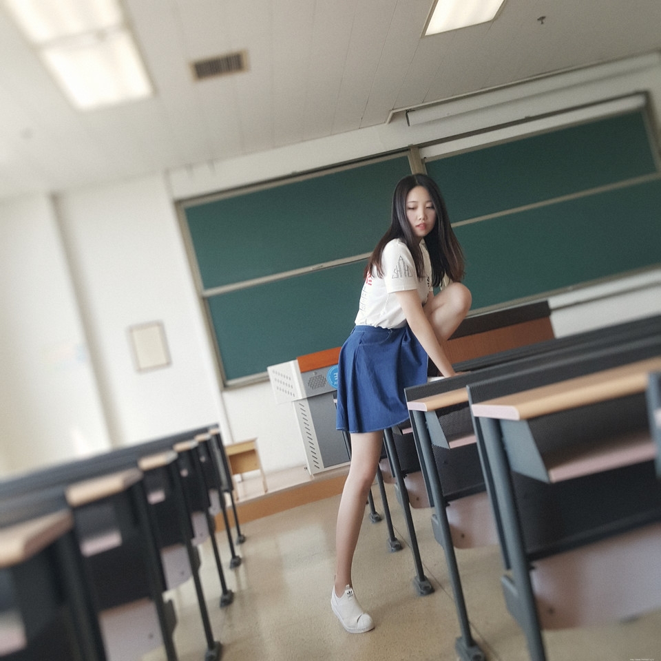 超级性感美女白皙美腿诱惑写真摄影图片