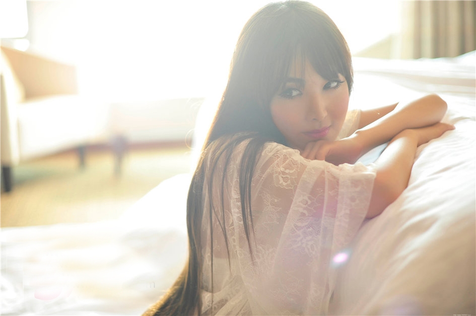 性感风流少妇床上诱惑西西人体大胆尺度写真图片