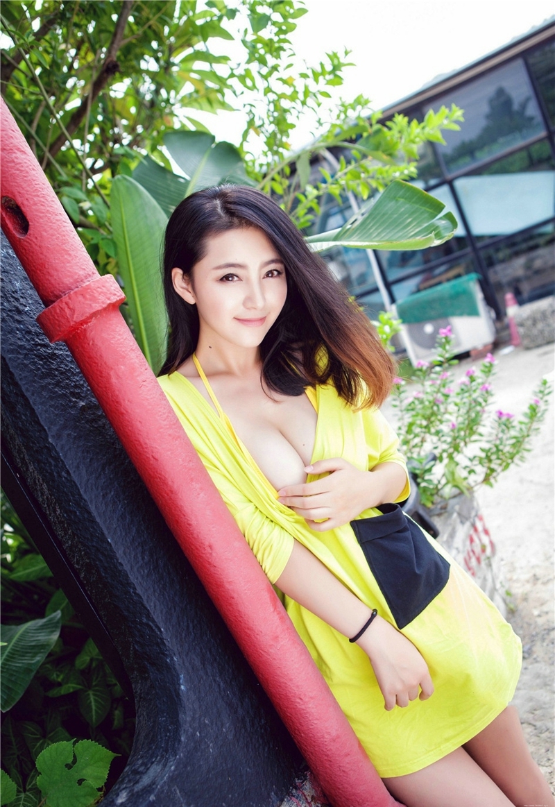 性感大胸美女夏茉迷人诱惑人体艺术写真摄影图