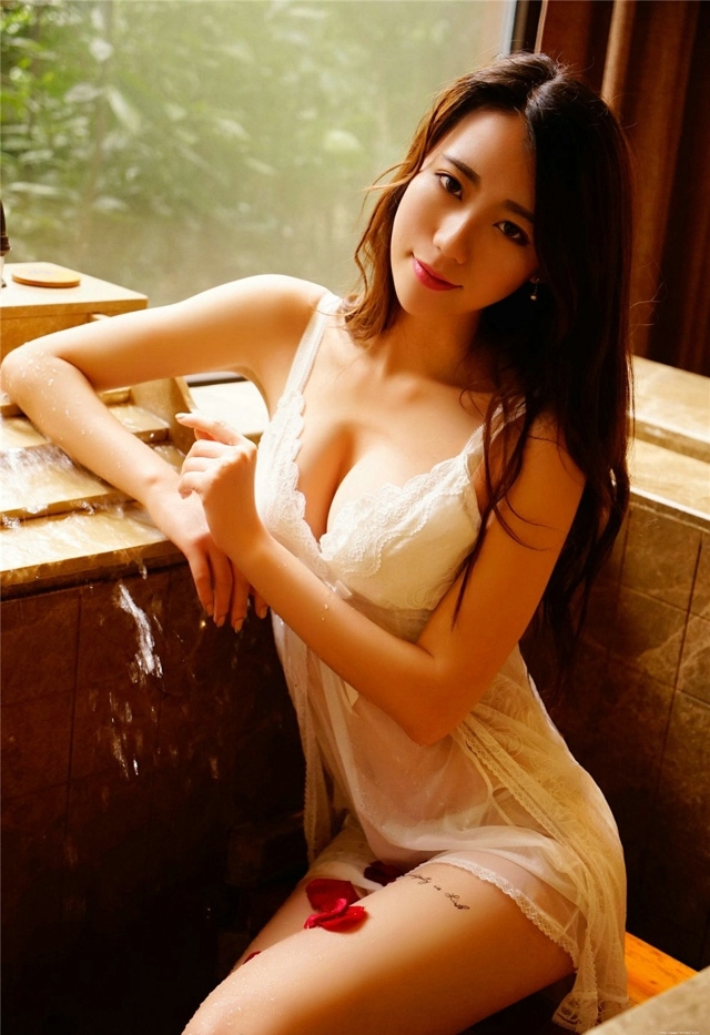 性感诱惑女神啪啪啪姿势大胆迷人写真摄影图