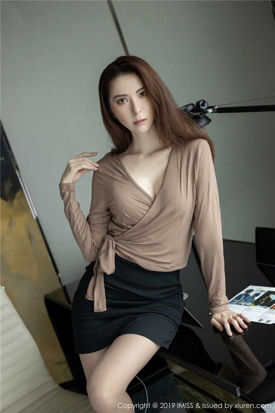 长腿秘书carry丝袜美腿诱惑私拍图片