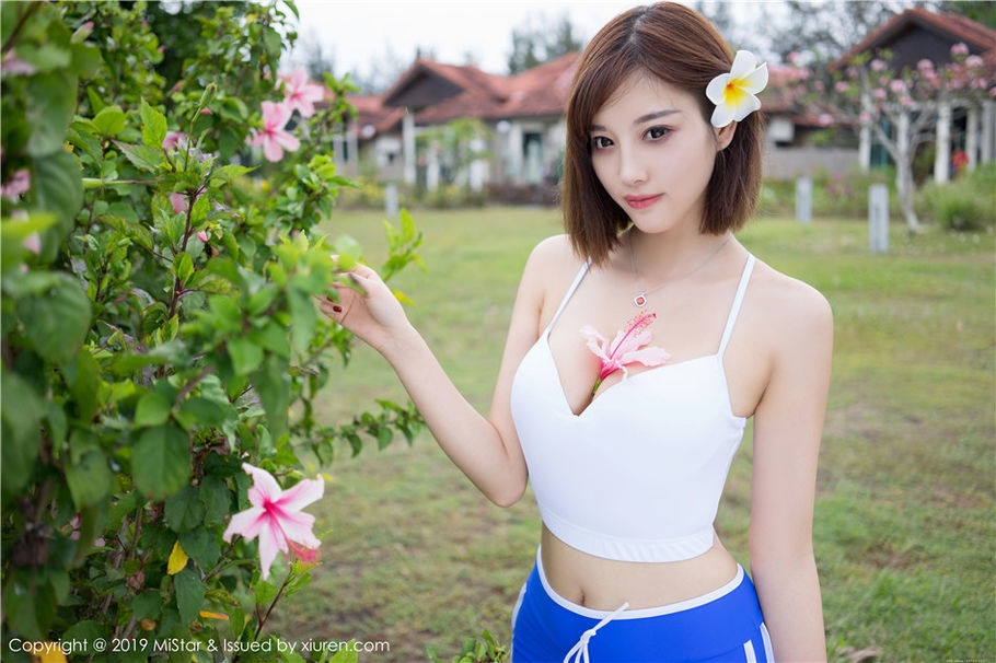 养眼嫩模杨晨晨sugar性感比基尼酥胸诱惑写真