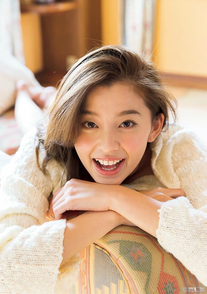 90后性感美女美腿高跟诱惑写真摄影图片