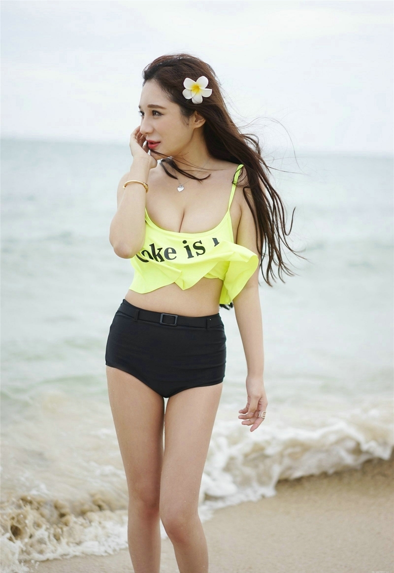 性感泳装美女陈嘉瑶最妖娆风情万种诱惑图