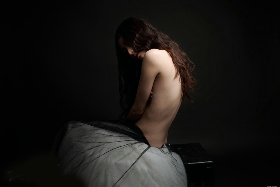 半裸黑纱美女极品诱惑大胆写真