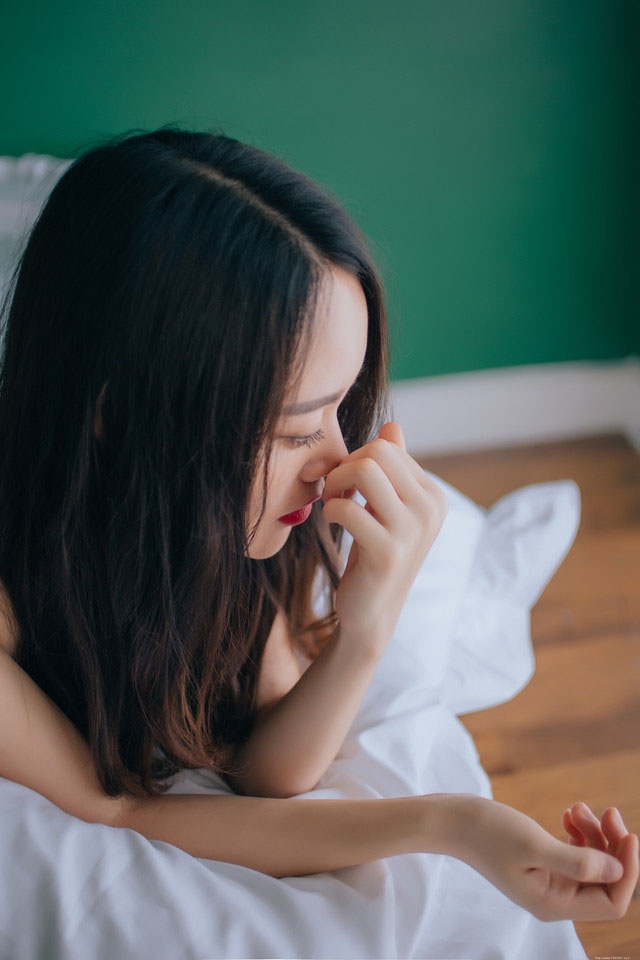 美胸妹子性感内衣诱惑居家写真