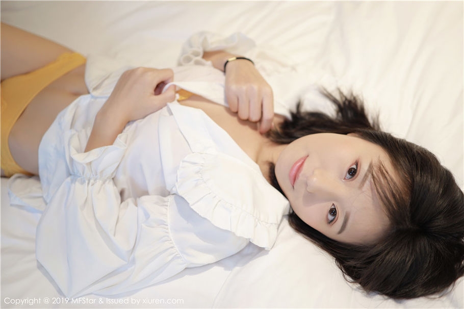 小清新美女Baileys 香儿诱惑内衣性感私房照