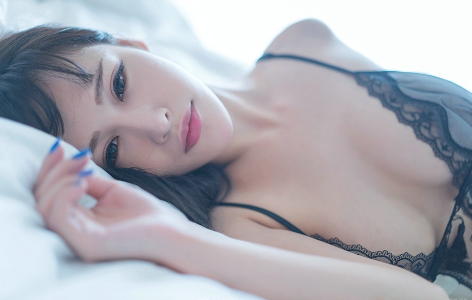 性感少妇情趣睡衣美乳诱惑私房写真