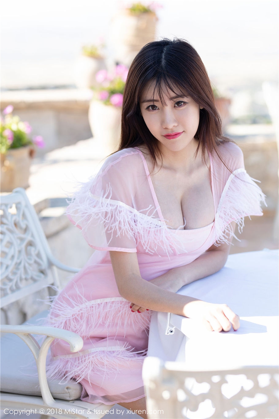 小清新美女小熊猫Panda酥胸美腿诱惑生活照